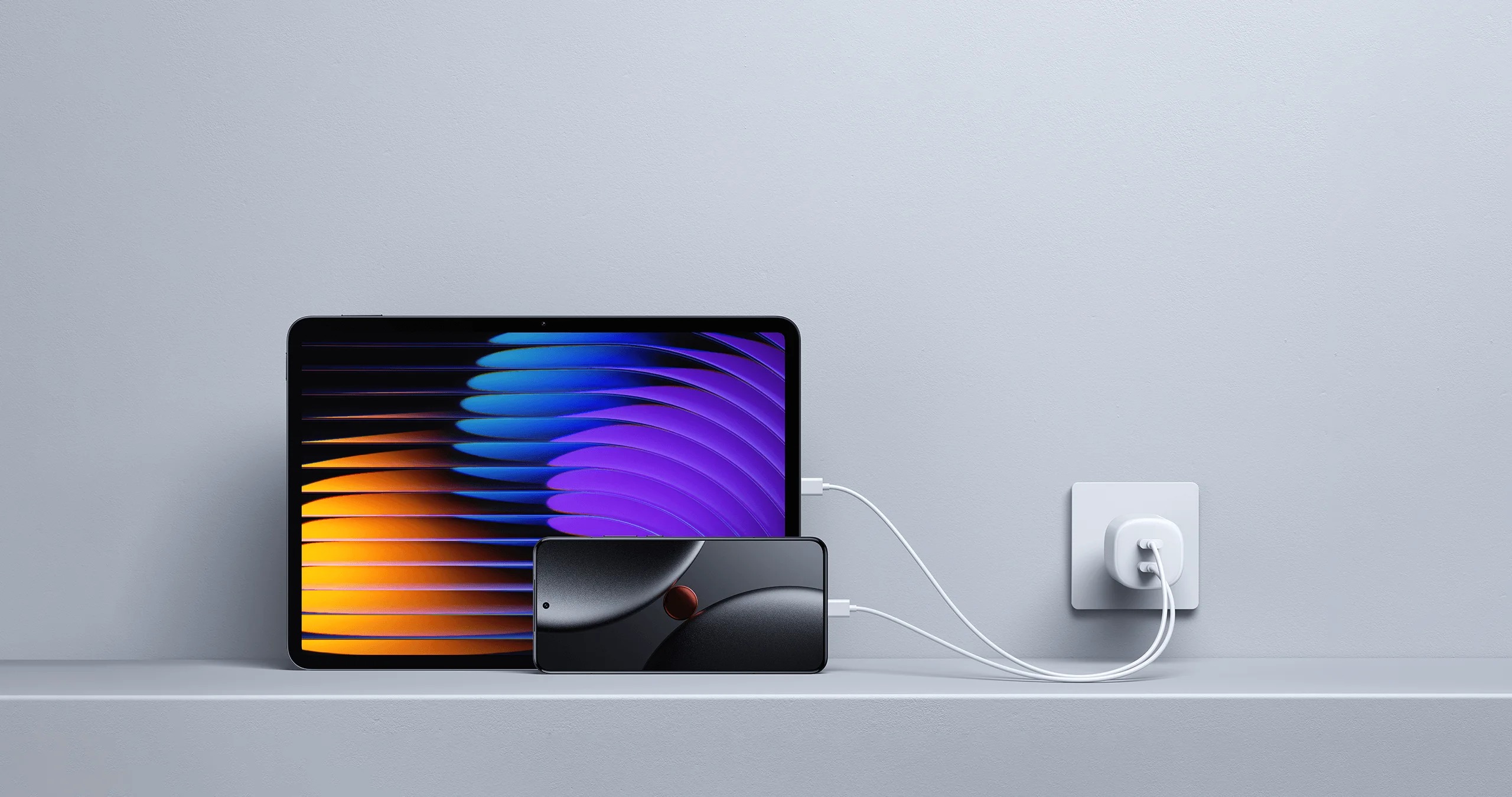 Současné nabíjení přes dva porty USB-C